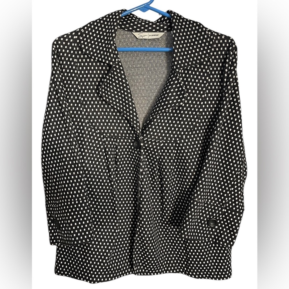 Soft by Avenue Black and White One Button Blazer Size 14/16